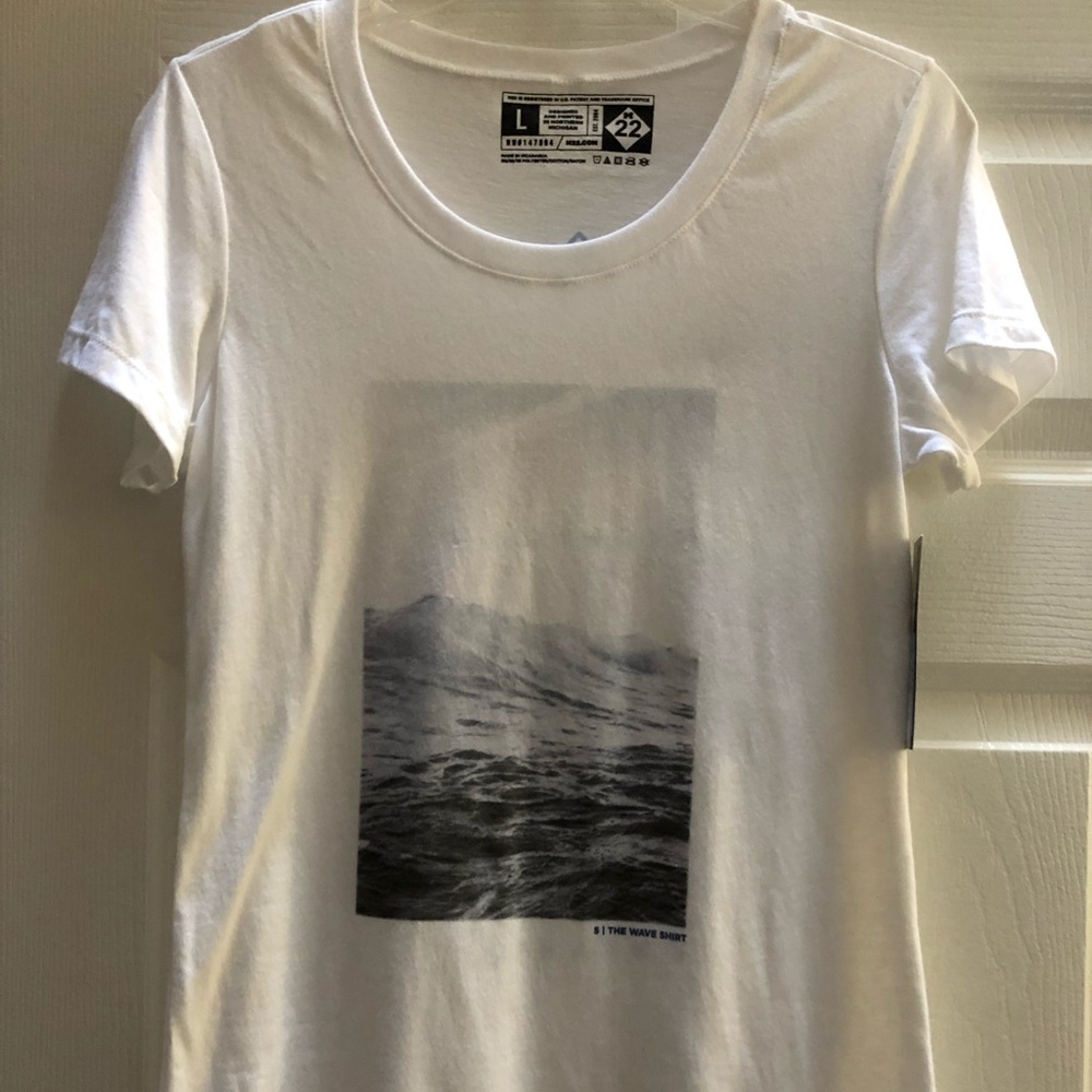 BNWT M22 Great Lakes T-Shirt 🌊